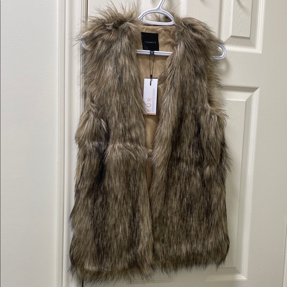 NWT Dynamite Faux Fur Vest - Picture 1 of 4